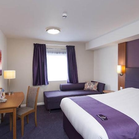 Premier Inn Liverpool Albert Dock Экстерьер фото